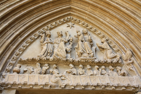 Iglesia-Detalle-dintel-entrada